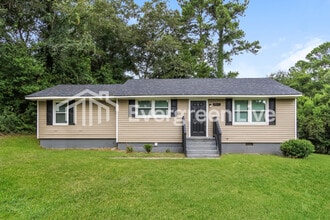 Building Photo - 2841 Cornelia Rd