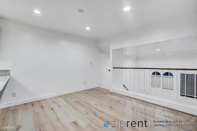 Building Photo - 2 br, 2 bath Townhome - 3415 Artesia Blvd,...