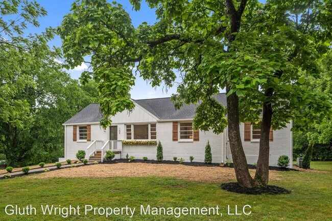Foto del edificio - 4 br, 2 bath House - 102 Beverly Dr.