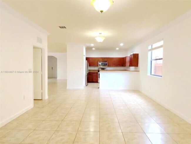 Foto del edificio - 570 SE 34th Ave
