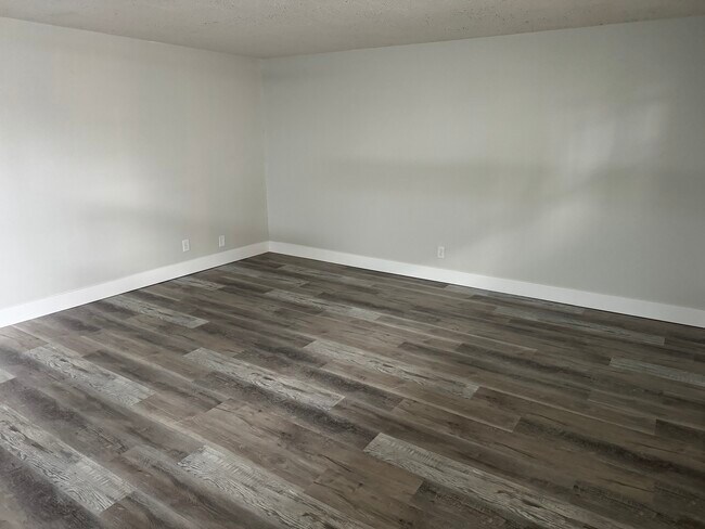 Foto del edificio - 723 W Broadway St