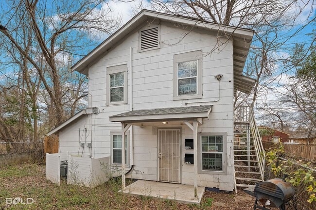 Building Photo - 3215 Penick St