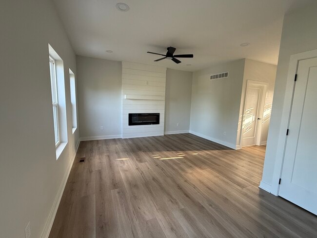 Building Photo - 4507 60th St