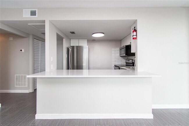 Building Photo - 4015 Bayshore Blvd