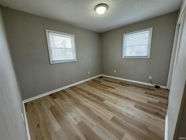 Foto del edificio - Northside Muncie 3-bedroom, 1-bath house $995