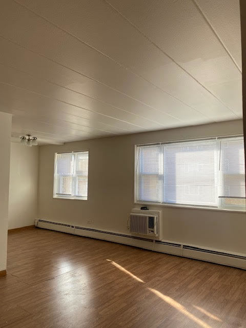 Foto del edificio - 6160 N Damen Ave