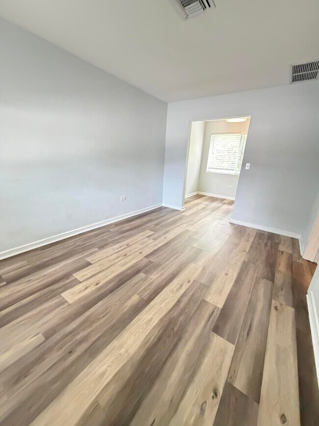 Foto del edificio - 1502 N J St
