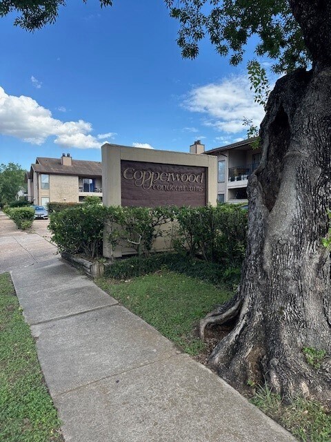 Foto del edificio - 8315 Jorine Dr