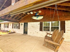 Building Photo - 112 Woodlawn Dr