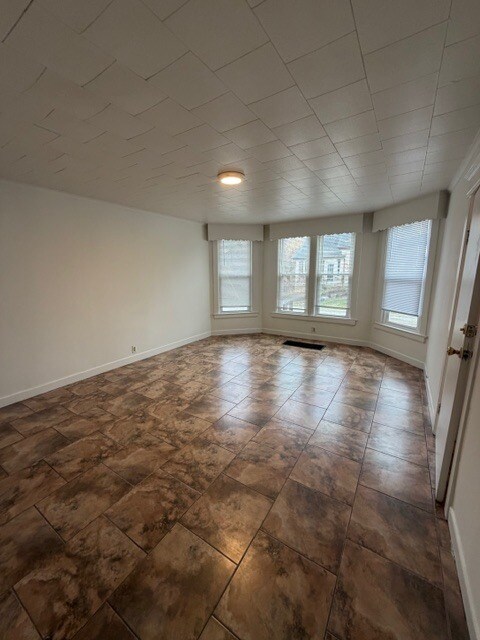 Foto del edificio - 91 Crocker Blvd
