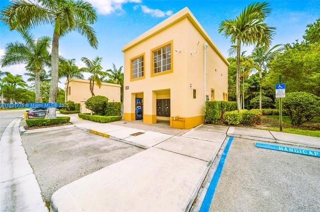 Foto del edificio - 10242 NW 7th St