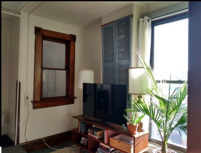 Foto del edificio - 726.5 N High St