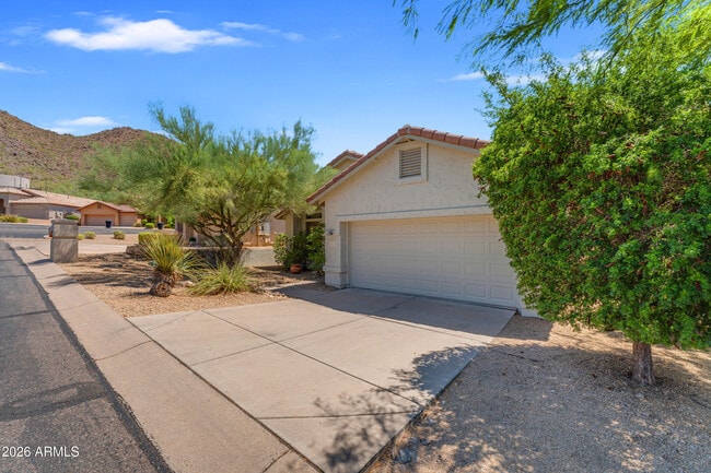 Building Photo - 13867 E Paradise Ln
