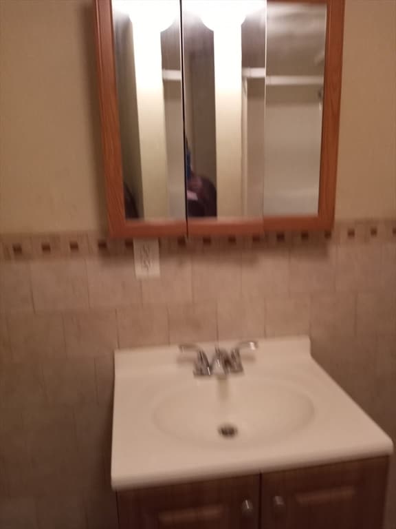 Building Photo - 341 Centre St