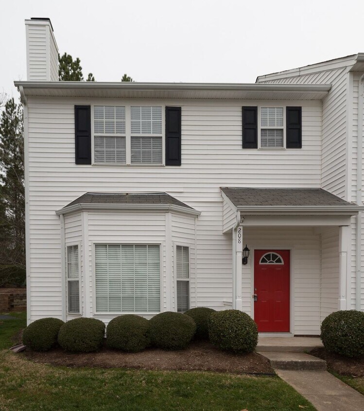 208 Pointe Crest Ct, Cary, NC 27513 House Rental in Cary, NC