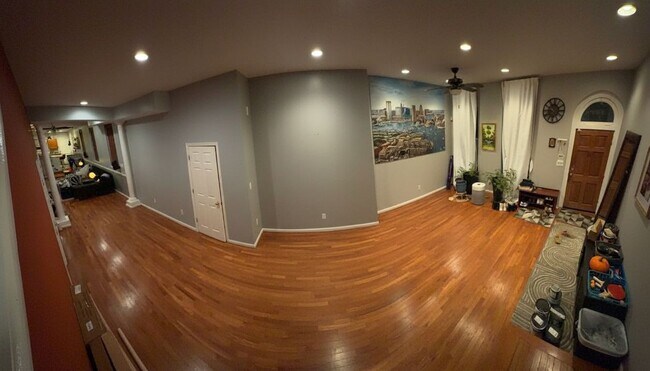 Foto del edificio - 1328 W Lombard St