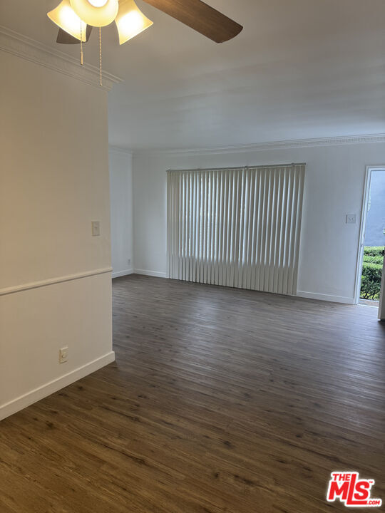 Building Photo - 1601 S Van Ness Ave