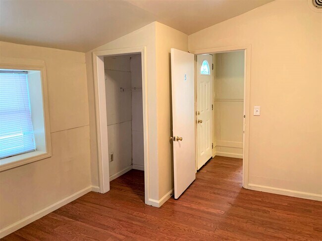 Foto del edificio - 569 10th St NW