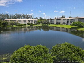 Building Photo - 1902 Bermuda Cir
