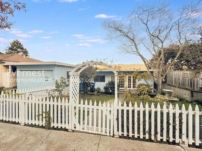 Foto del edificio - 537 Madison St