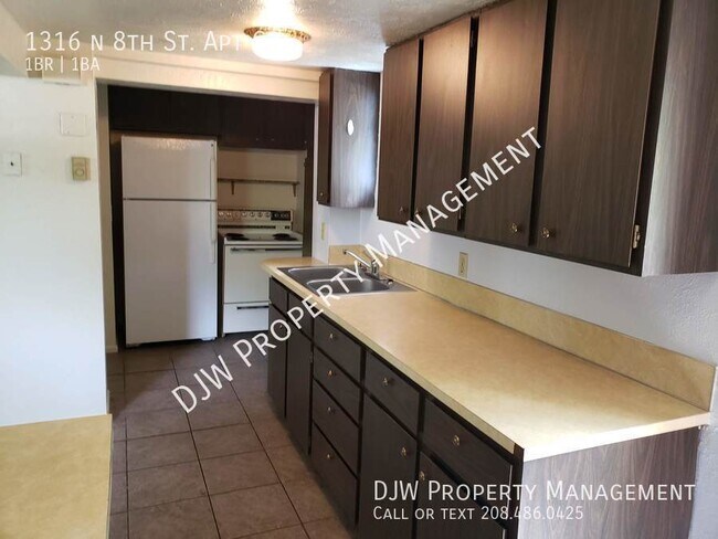 Building Photo - Affordable North End Apartment Close to Hy...