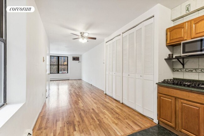 Building Photo - 510 Ocean Pkwy