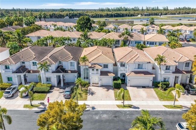 Foto del edificio - 7044 NW 115th Ct