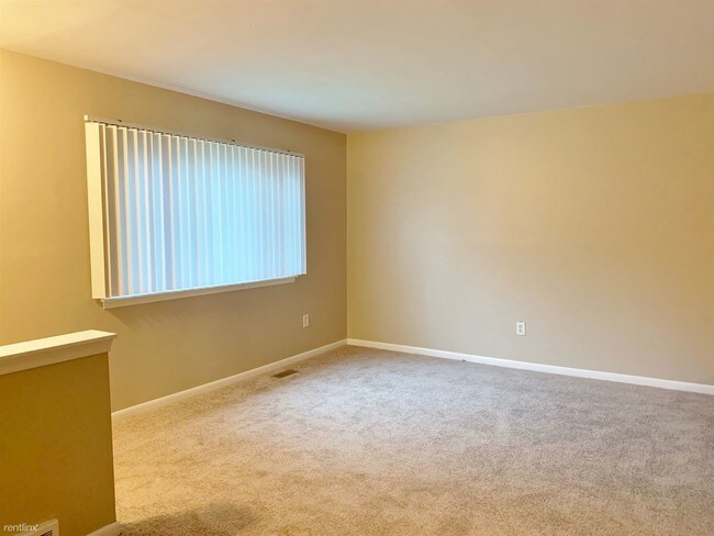 Building Photo - 4 br, 1.5 bath House - 185 N Christine Cir