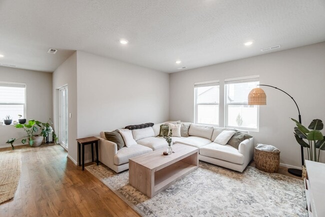 Building Photo - Charming 4-Bedroom Home in Prime Spokane L...