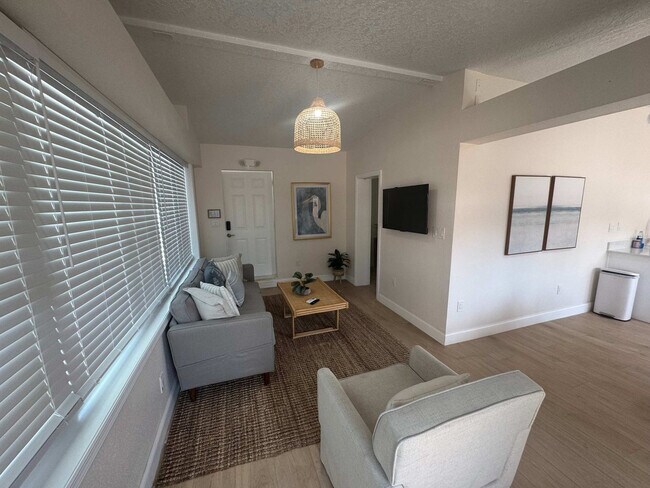Foto del edificio - 637 S Orlando Ave