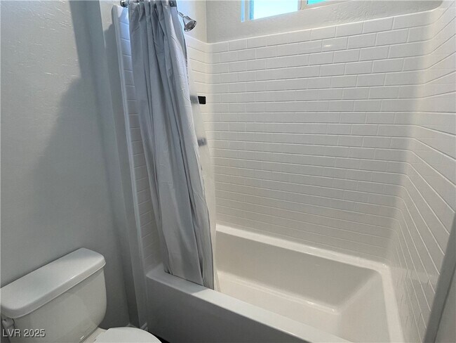 Foto del edificio - 600 Carriage Hill Dr