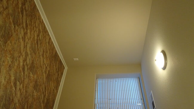 Building Photo - 3336 Library Ln