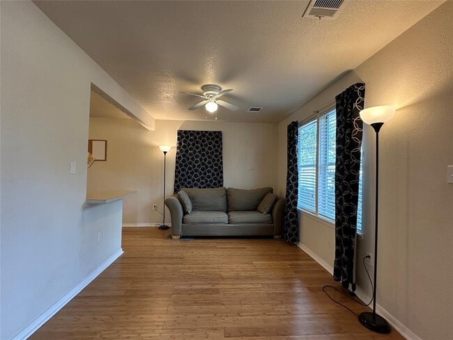Building Photo - 508 Montopolis Dr