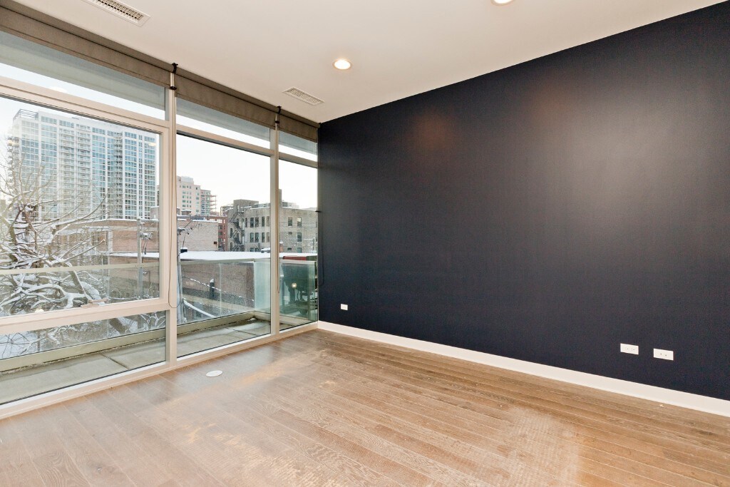 Foto principal - 858 N Franklin St