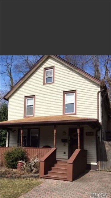 Building Photo - 305 E Broadway