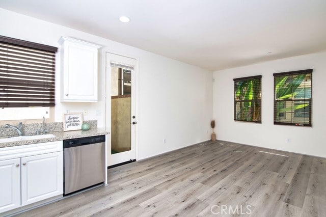 Building Photo - 533 S Casita St