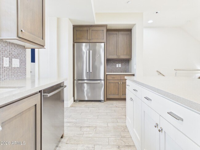 Foto del edificio - 4816 N Woodmere Fairway