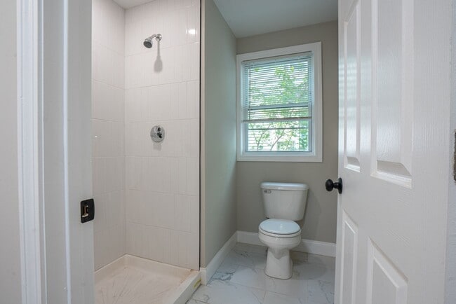 Building Photo - 78-80 Pembroke Ave.