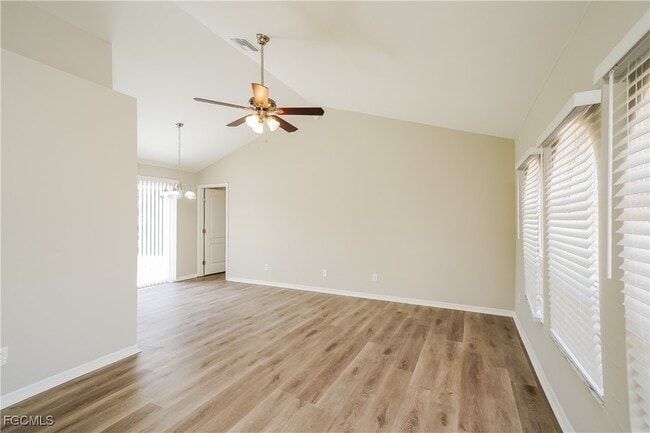 Foto del edificio - 18257 Columbine Rd