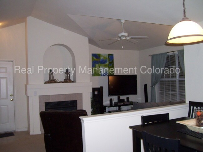 Building Photo - 12926 Ironstone Way