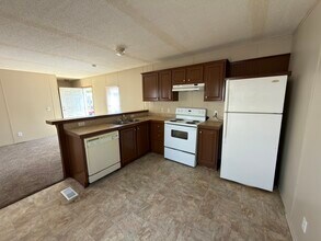 Building Photo - 25353 Nuway Ave