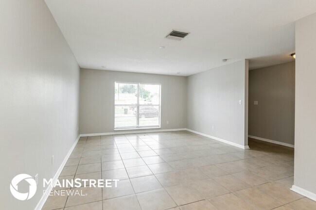 Foto del edificio - 5695 Oak Hill Manor Dr