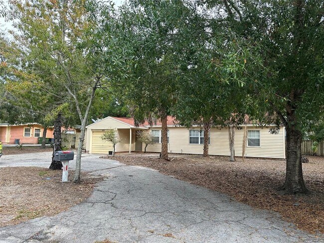Building Photo - 1525 S Shade Ave