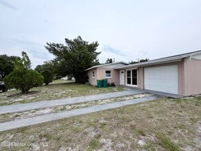 Building Photo - 2107 Little John Rd