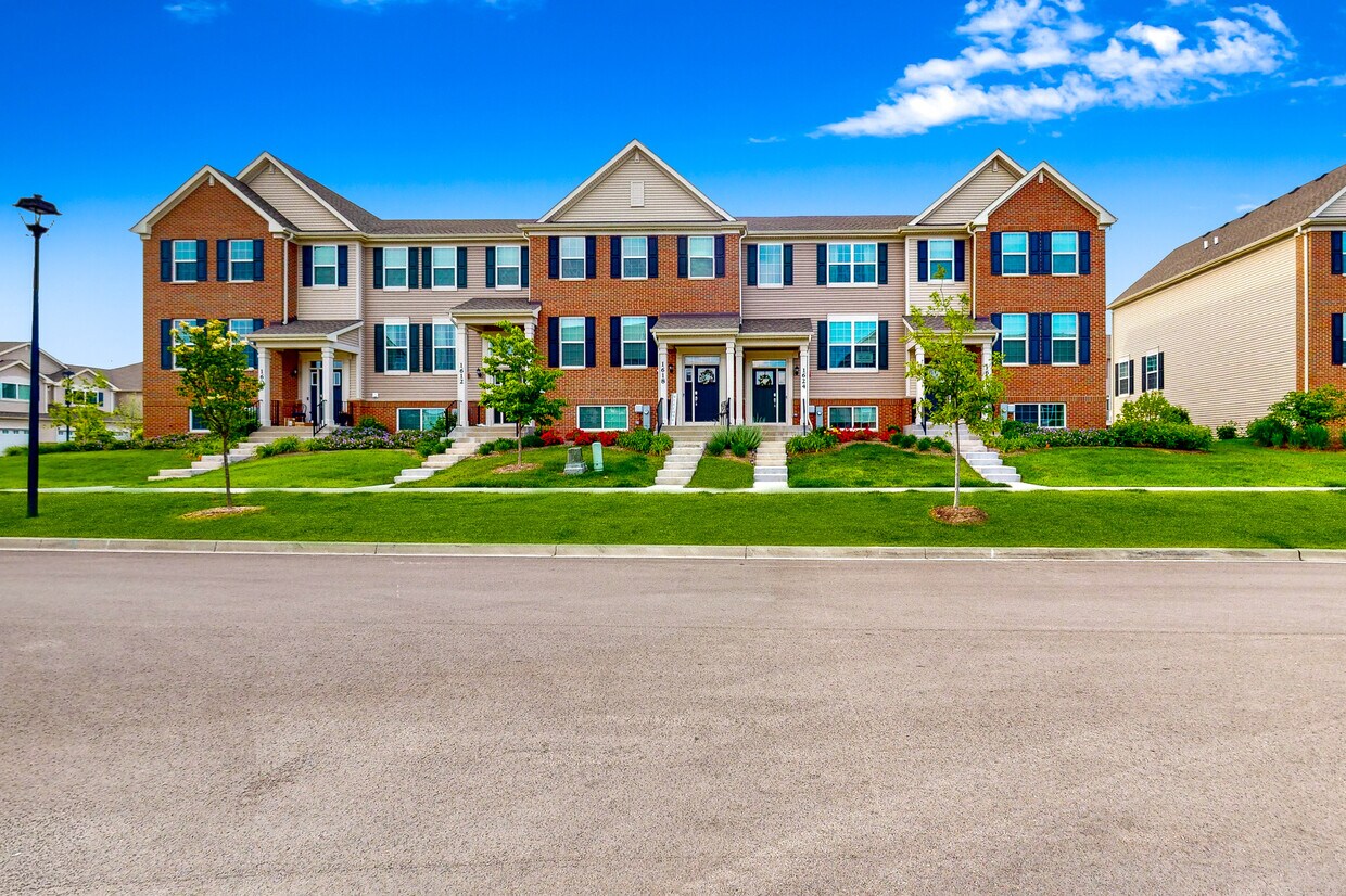 Primary Photo - 1624 Bentz Way