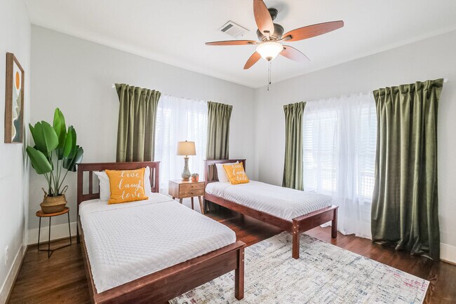 Foto del edificio - 207 Lindale St