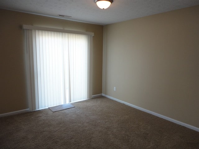 Building Photo - 695 Mountain Pine Dr