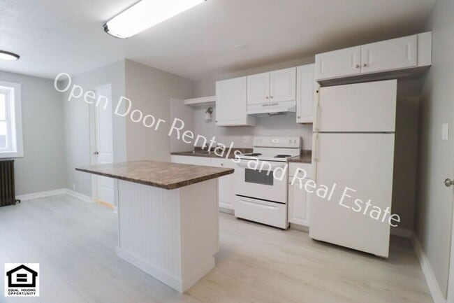 Building Photo - 202 N Jackson St