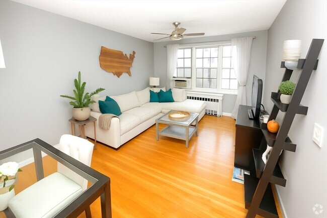 Building Photo - 341 Tappan St