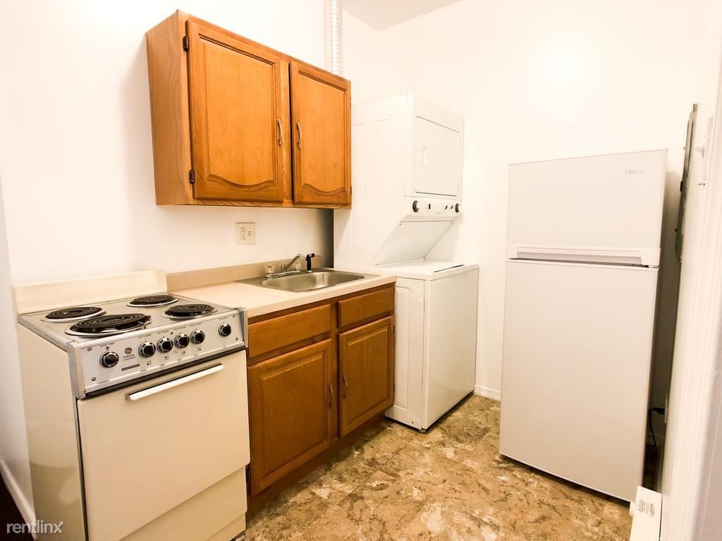 Primary Photo - 2423 N 16th St